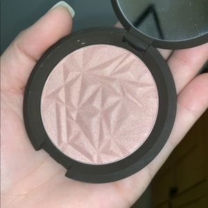 Becca highlighter